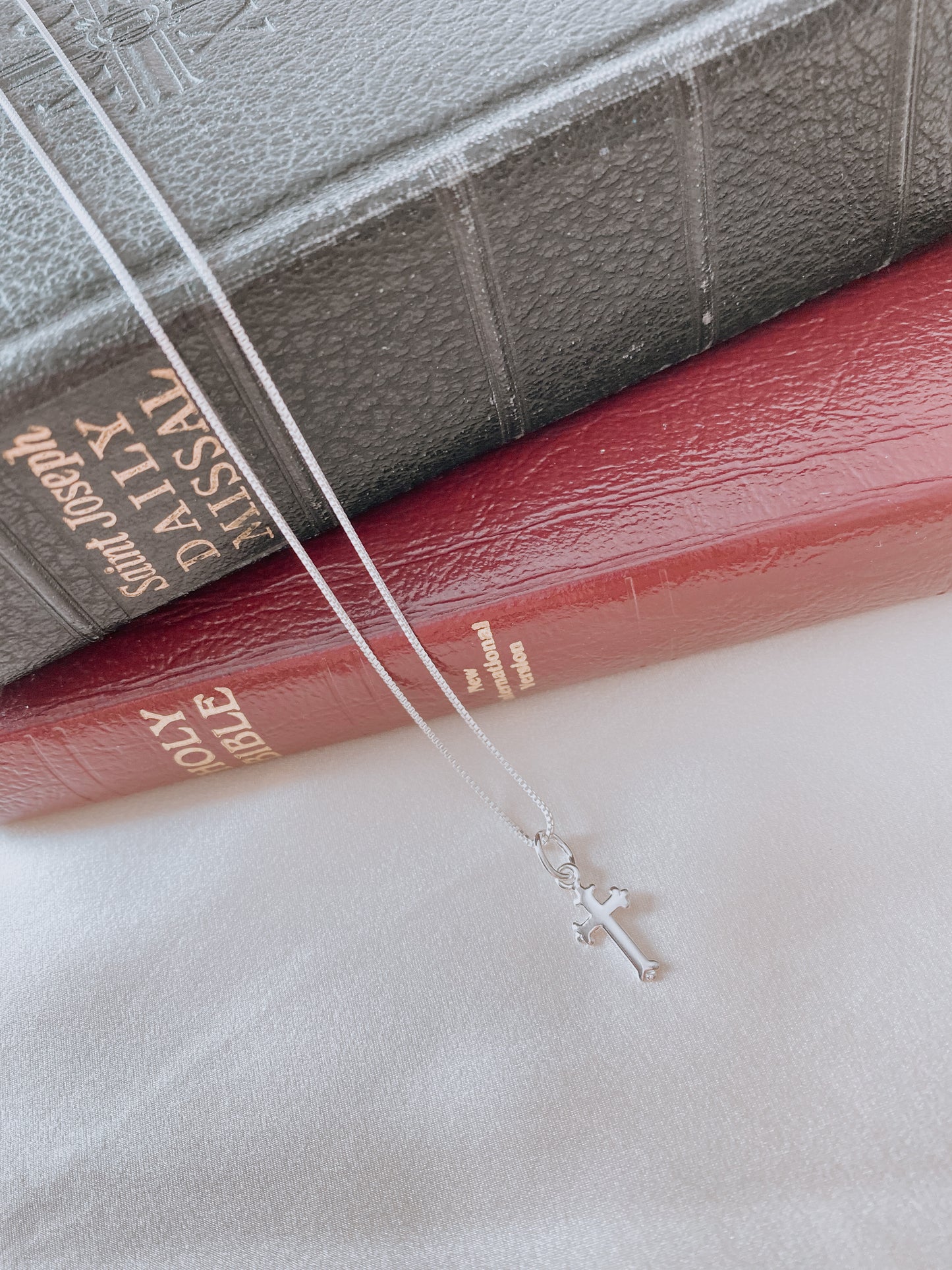 Sterling Silver Keepsake Polished Cross w/ 18" Chain