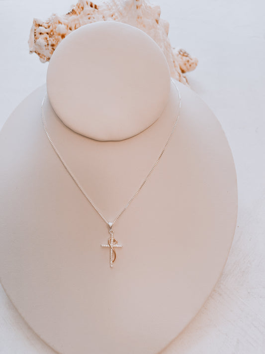 OroAmerigo Roma Cross Necklace.